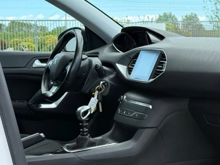 Peugeot 308 Peugeot 308 SW 1.2 PureTech 110PK Executive - Blanc - Panorama - Compleet onderhouden - afbeelding nr 30