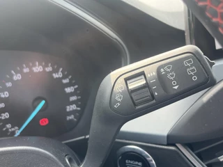 Ford Focus Ford Focus 1.0 EcoBoost Hybrid ST Line 125 Pk | Achteruitrijcamera | Keyless | Led Koplampen | Dual Climate Control | - afbeelding nr 28