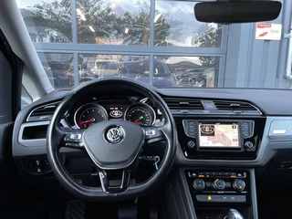 Volkswagen Touran Volkswagen Touran 1.4 TSI AUTOMAAT|NAVIGATIE|CAMERA|TREKHAAK|STOELVERWARMING|BLUETOOTH|MASSAGE STOEL - afbeelding nr 25
