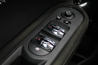 MINI Countryman MINI Countryman Mini 2.0 Cooper S E ALL4 Leer, Panoramadak, Head-Up, Virtual Cockpit, Apple Carplay, Cruise, 17'' - afbeelding nr 33
