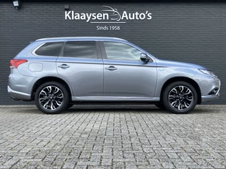Mitsubishi Outlander Mitsubishi Outlander 2.0 PHEV Instyle+ 203 pk 4WD AUT. | 1e eigenaar | dealer onderhouden | navigatie | trekhaak | leder interieur - afbeelding nr 4