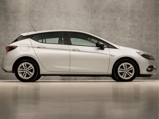 Opel Astra Opel Astra 1.2 Edition (APPLE CARPLAY, CAMERA, CRUISE, SPORTSTOELEN, LED KOPLAMPEN, PARKEERSENSOREN, LM VELGEN, NIEUWSTAAT) - afbeelding nr 4