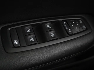 Renault Mégane Renault Mégane 1.3 TCe Bose | Leder | Massage | Trekhaak |  Carplay | Camera | Climate control | Keyless | Navigatie | Cruise control | DAB - afbeelding nr 28
