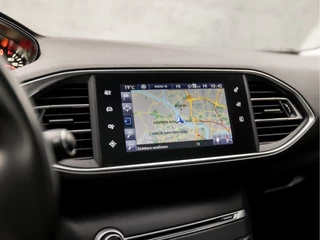 Peugeot 308 Automaat (PANORAMADAK, NAVIGATIE, LED KOPLAMPEN, CLIMATE, SPORTSTOELEN, GETINT GLAS, PARKEERSENSOREN, NIEUWE APK, NIEUWSTAAT) - afbeelding nr 9