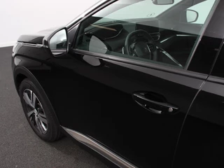 Peugeot 3008 Peugeot 3008 1.2 PureTech Allure Climate control Adaptive cruise control Achteruitrijd camera Parkeersensoren Verwarmde voorstoelen LED Navigatie Apple Carplay/ Android Auto - afbeelding nr 9