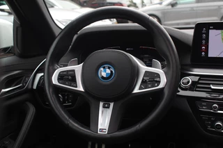 BMW 5 Serie BMW 5 Serie Touring 530e Business Ed. M Sport / Trekhaak / Panoramadak / Head-up / 19'' / Laser LED / Sfeerverlichting / Leder / Safety-pack / Stuurverwarming / Cruise Control - afbeelding nr 18