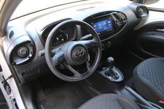 Toyota Aygo Toyota Aygo X Aygo X 1.0 VVT-i Black & White | Apple carplay | Camera achter | - afbeelding nr 3