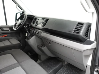 Volkswagen Crafter Volkswagen Crafter 30 2.0 TDI L3H3 Highline Trekhaak Apple Carplay Navigatie Cruise Control Camera MF Stuurwiel imperiaal + Trap - afbeelding nr 16