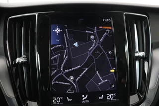 Volvo V60 Volvo V60 2.0 T4 Momentum Pro | Trekhaak | Adaptive cruise |  Stoelverwarming | Carplay | BLIS | Navigatie | Full LED | DAB | Half leder | Climate control - afbeelding nr 11