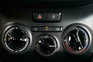 Peugeot 208 Peugeot 208 1.2 PureTech Signature, NL, CarPlay, PDC, cruise - afbeelding nr 14