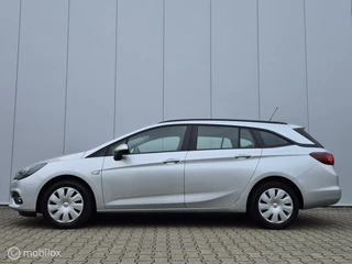 Opel Astra OPEL ASTRA SPORTS TOURER 1.2 EXECUTIVE/CAMERA/LED/TREKHAAK/CARPLAY/CLIMATE/NAVI/BLUETOOTH - afbeelding nr 2