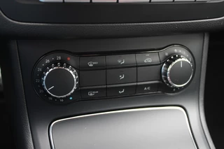 Mercedes-Benz B-Klasse Mercedes-Benz B-Klasse 180 Business Solution AMG Upgrade Edition / Camera / Navigatie / 18'' / Stoelverwarming / Cruise Control - afbeelding nr 24