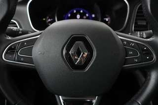 Renault Mégane Renault Mégane 1.3 TCe Limited | Carplay | Camera | Navigatie |  Sfeerverlichting | Keyless | Climate control | Cruise control | Parkeerhulp - afbeelding nr 10