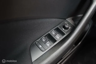 Škoda Kamiq Skoda Kamiq 1.0 TSI Business / Pano / Camera / Carplay - afbeelding nr 28