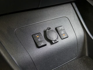 Toyota Prius Toyota Prius 1.8 Plug-in Executive Business | Leder | Navigatie | Camera - afbeelding nr 42