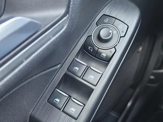 Ford Kuga Ford Kuga 2.5 PHEV Titanium X 225pk | Winterpack | Elek. Achterklep | B&O Play | Half Leder | Michelin Cross Climate | 1.500kg Trekgewicht - afbeelding nr 13