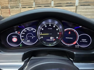 Porsche Panamera Porsche Panamera Sport Turismo 2.9 4 E-Hybrid Pano Sport Chrono 360 softclose Navi Led 21