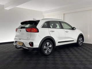 Kia Niro (INCL-BTW) Aut. *NAVI-FULLMAP | KEYLESS | ADAPTIVE-CRUISE | 1/2-LEATHER | CAMERA | ECC | PDC | LANE-ASSIST | COMFORT-SEATS  | SHIFT-PADDLES | CARPLAY | TOWBAR | 16