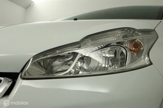 Peugeot 208 Peugeot 208 1.2 VTi Style 5-Deurs | Airco | Cruise | Navi | Elektr. pakket | LMV | Trekhaak | NL Auto | DEALER-STAAT - afbeelding nr 39