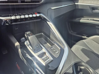 Peugeot 5008 Peugeot 5008 1.2 PureTech Blue Lease Allure 7-Persoons AUTOMAAT | NAVI | CLIMA | PDC | 18