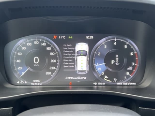 Volvo XC40 Trekhaak Panoramadak Vol Leder DAB Stoelverwarming Camera elek. Stoelen Led Koplampen Getint Glas NL Auto - afbeelding nr 13