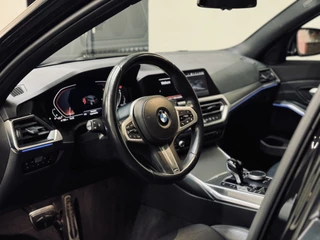 BMW 3 Serie BMW 3 Serie Touring 320i M-Sport | 20