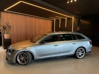 Škoda Superb Skoda Superb Combi 2.0 TDI Laurin & Klement Pano 190pk DSG - afbeelding nr 29