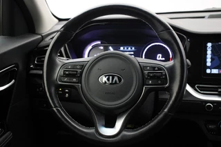 Kia e-Niro Kia e-Niro Fase 3 DynamicLine 64 kWh - Carplay, Camera, Stoelverw. SOH 100% - afbeelding nr 13