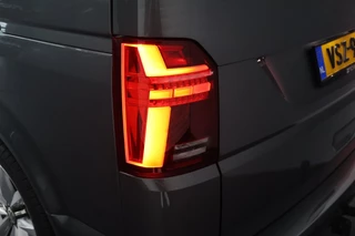 Volkswagen Transporter Volkswagen Transporter 2.0 TDI L2H1 Bulli 204PK Automaat | 15dkm NAP | Carplay - afbeelding nr 24