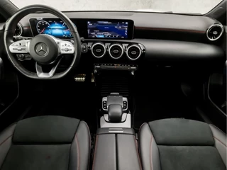 Mercedes-Benz A-Klasse (SCHUIFDAK, GROOT NAVI, LEDER/ALCANTARA, STOELVERWARMING, WIDESCREEN, SPORTSTOELEN, CAMERA, GETINT GLAS, NIEUWSTAAT) - afbeelding nr 6