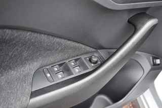 Škoda Kamiq Škoda Kamiq 1.5 TSI ACT Business Edition Pano Navi Led el-achterklep Trekhaak dynamische verlichting side/lane assist - afbeelding nr 28