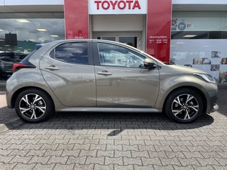 Toyota Yaris Toyota Yaris 1.5 Hybrid 115 First Edition | Navi | Keyless entry + start | Ap - afbeelding nr 2