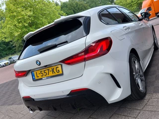BMW 1 Serie BMW 1 Serie 116i Automaat Business Edition M-Sport | Navi | Apple Carplay+Android Auto | Clima | Cruise | Led Koplampen | Panorama Schuifdak | Pdc V+A+Camera | Licht+Regensensor | Privacy Glass | 17''lm - afbeelding nr 44