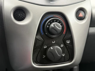Toyota Aygo Toyota Aygo 1.0 VVT-i x-play Cruise Control,5 Deurs,Elekt.Ramen,N.A.P,Zeer Zuinig,Apk tot 11-2025 - afbeelding nr 13