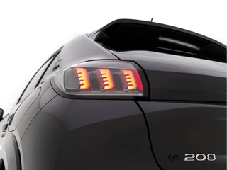 Peugeot e-208 Peugeot e-208 EV GT 350 50 kWh [ 3-Fase ] (INCL-BTW) *FULL-LED | DIGI-COCKPIT | BLINDSPOT | CAMERA | LEATHER-ALCANTARA | NAVI-FULLMAP | LANE-ASSIST | KEYLESS | DAB | CCS-FASTLOADER | HEATED-SPORTSEATS | AMBIENT-LIGHT | 17