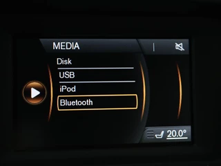 Volvo V40 Volvo V40 Cross Country 2.0 D2 Ocean Race | Leder | Stoelverwarming |  Trekhaak | Climate control | Bluetooth | Cruise control - afbeelding nr 21