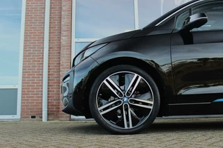 BMW i3 ➡️ BMW i3 Executive Edition 120Ah 42 kWh | Dakraam | 1e eigenaar | Camera | LED | 20 inch | Stoelverwarming | Harman-Kardon | Navi | NAP | inc BTW - afbeelding nr 40