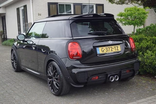 MINI Cooper MINI Cooper John Works 2.0 Automaat (231pk) Pano/Kuipstoelen/JCW Pro/JCW uitlaat/ACC - afbeelding nr 2