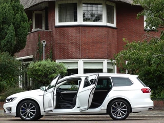 Volkswagen Passat Volkswagen Passat Variant TSI GTE 217PK DSG Highline / R-Line / LED - afbeelding nr 6