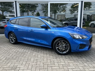 Ford Focus 50% deal 6.475,- ACTIE Camera / Cruise / Telefoon / Navi / Automatisch inparkeren - afbeelding nr 1