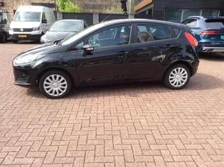 Ford Fiesta Ford Fiesta 1.0 Style Airco 5-Deurs Nav Nap Dealer OH Isofix - afbeelding nr 30