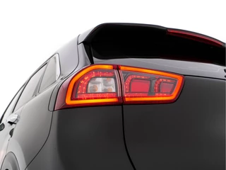 Kia e-Niro (INCL-BTW) Aut. *LEATHER-MICROFIBRE | NAVI-FULLMAP | DAB | ADAPTIVE-CRUISE | CAMERA | COMFORT-SEATS | KEYLESS | DIGI-COCKPIT | SHIFT-PADDLES | HEATED-SEATS | CARPLAY | LANE-ASSIST | 17