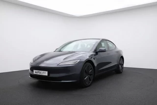 Tesla Model 3 RWD 60 kWh FSD 4 (HW4) l Pano l Leder l AMD RYZEN