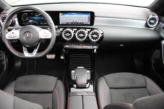 Mercedes-Benz CLA Mercedes-Benz CLA 220 4MATIC Premium Plus AMG | PANO | MEMORY | ACC | CAMERA - afbeelding nr 2
