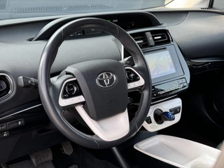 Toyota Prius Toyota Prius 1.8 Dynamic 2e Eigenaar,Navi,Clima,Cruise,Camera,Trekhaak,Elek Ramen,N.A.P,APK Tot 02-2026 - afbeelding nr 29