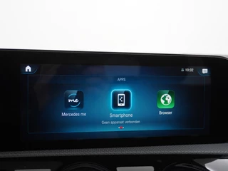 Mercedes-Benz A-Klasse Mercedes-Benz A-Klasse 250e AMG // Panoramadak // Memory // Trekhaak // Keyless // Carplay // Sfeerverlichting // MultiBeam LED // Night Pakket // Augmented Reality - afbeelding nr 38