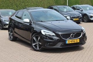 Volvo V40 Volvo V40 1.5 T2 Inscription R-Design / Panoramadak / Camera / Leder / Keyless / 17'' / Navigatie / Stoelverwarming / Cruise Control - afbeelding nr 1