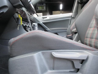 Volkswagen Golf Volkswagen Golf 2.0 TSI GTI Performance Aut Virtual Camera Carplay Pano - afbeelding nr 27