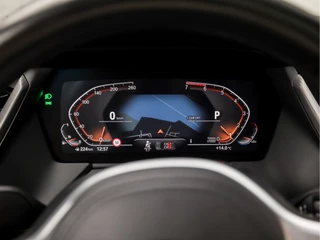 BMW 1 Serie Automaat (PANORAMADAK, M PAKKET, APPLE CARPLAY, GROOT NAVI, STOELVERWARMING, LEDEREN SPORTSTOELEN, CAMERA, GETINT GLAS, M SPORT BESTURING, SFEERVERLICHTING, NIEUWE APK, NIEUWSTAAT) - afbeelding nr 25