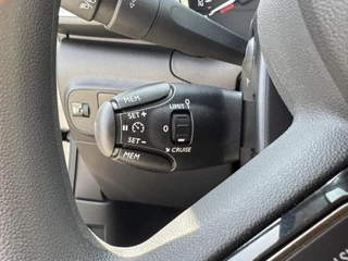 Citroën C3 Citroen C3 1.2 PureTech C-Series Navigatie Clima Cruise Carplay Led Parkeensensor achter - afbeelding nr 7